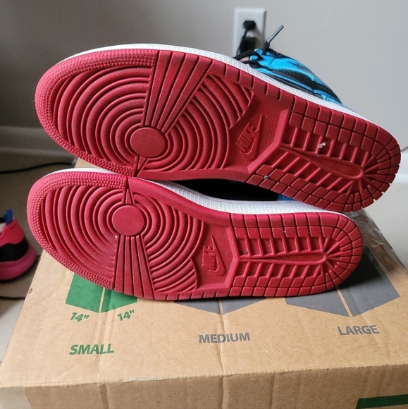 Air Jordan 1s - Picture 8 of 8